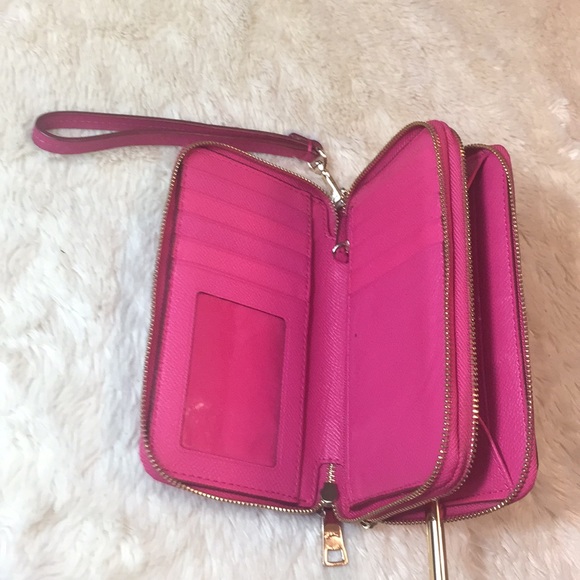 🔴SOLD🔴Coach Pink Embossed - Picture 6 of 8